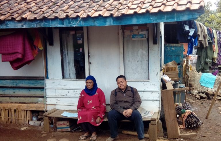 Politik Kepedulian Warga Desa