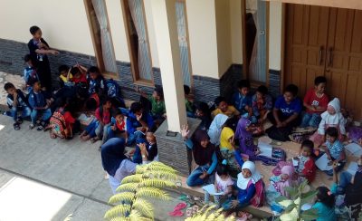 Kursus Bahasa Inggris dan Pembangunan Karakter Anak Desa
