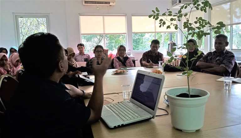 Orang Berpendidikan Lebih Antusias dengan Kelor