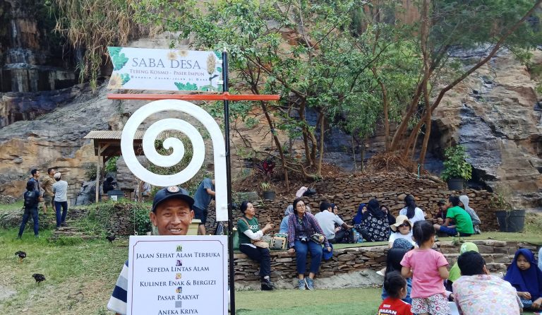 Ke Arah Destinasi Wisata Tebing Kosmo