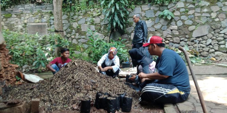 Usaha Tani Paling Rawan Kerugian, Tapi Ada Jalan Keluarnya