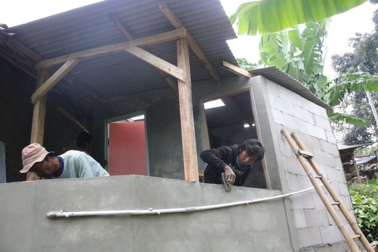 Menyehatkan Keluarga Petani dengan Pembangunan Sanitasi