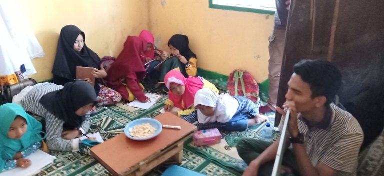 Pendidikan Karakter Anak Desa di Kampung Singkur Cimenyan