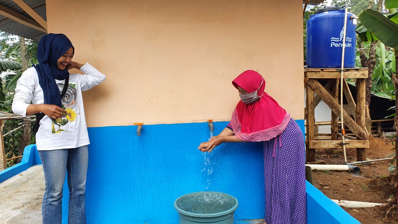 Hari Toilet Sedunia 2020: Dua Toilet, Ratusan Sabun dan Gunting Kuku