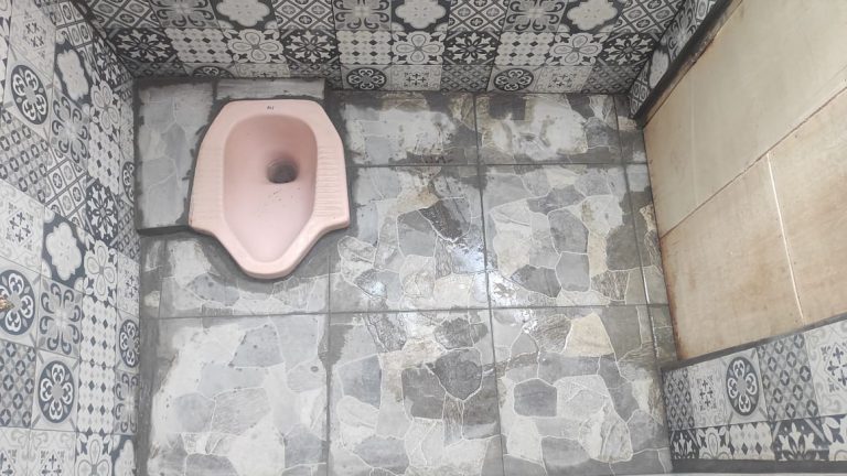Air Bersih dan Toilet Sumber Kebahagiaan Warga