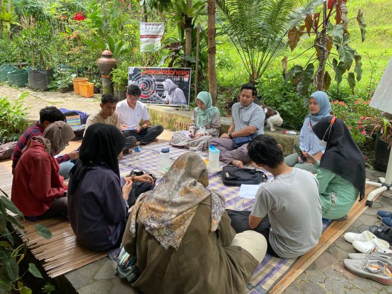 Sekolah Samin: Mahasiswa Bandung Bergiat Literasi di Desa