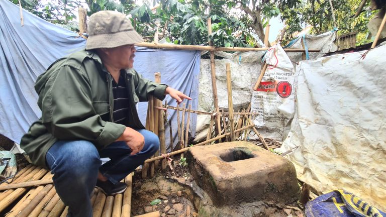 Sumbang Pembangunan Toilet dan Air Bersih untuk Fakir Miskin di Cileunyi Bandung