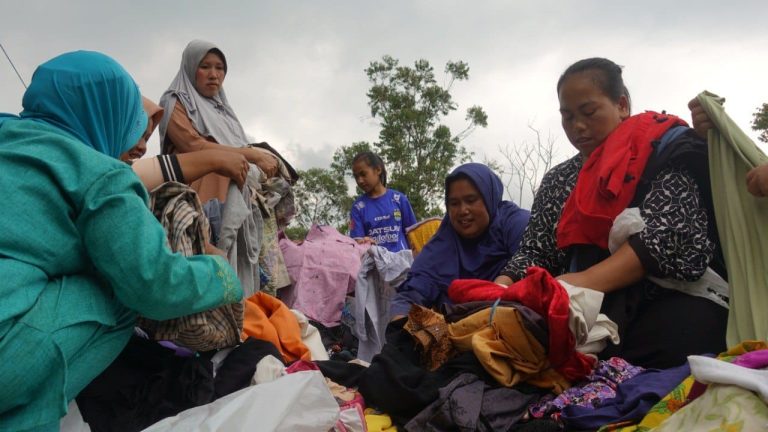 7 Platform Donasi Baju Bekas yang Terpercaya