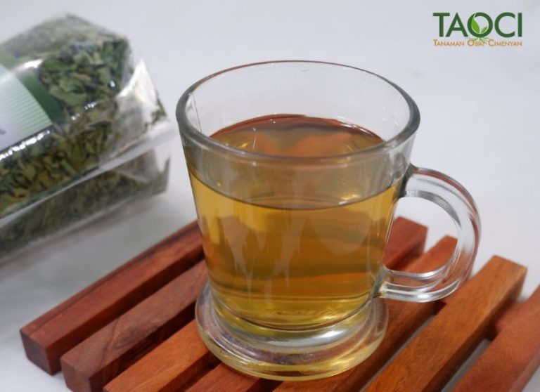 Minuman Teh Kelor