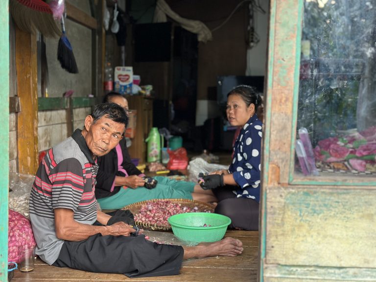 Keluarga petani di Cimenyan