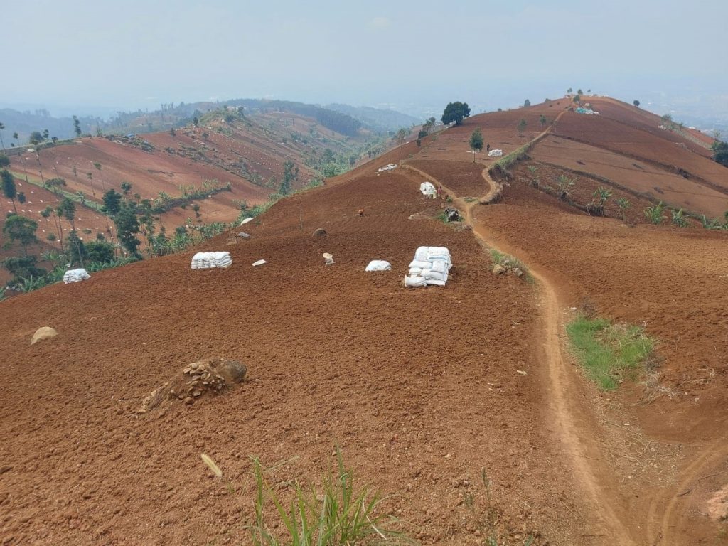 Tanah gersang di Bandung Utara